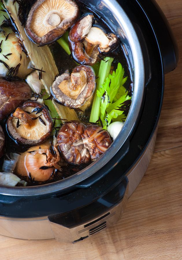 Szybkie Buliony: Gotowanie Pod Ciśnieniem i Oszczędność Czasu